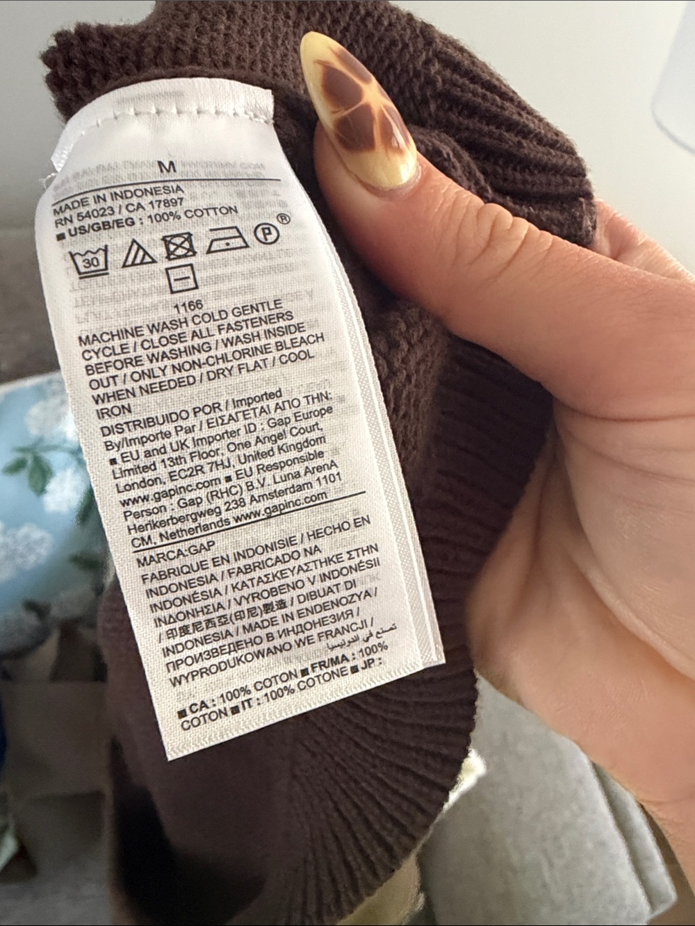 GAP Brown sweater vest NWT - Picture 10 of 10